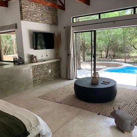 Pango Kruger Home For 2 Marloth Park Exterior photo